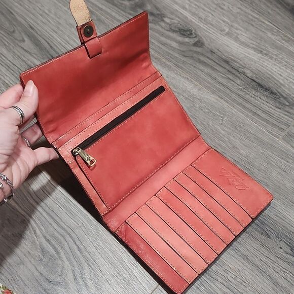 Patricia Nash Rugged Studded Coral Leather XL Wallet - Picture 7 of 10